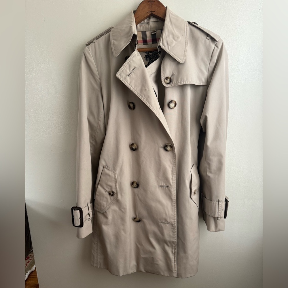 Burberry Trench Size 4